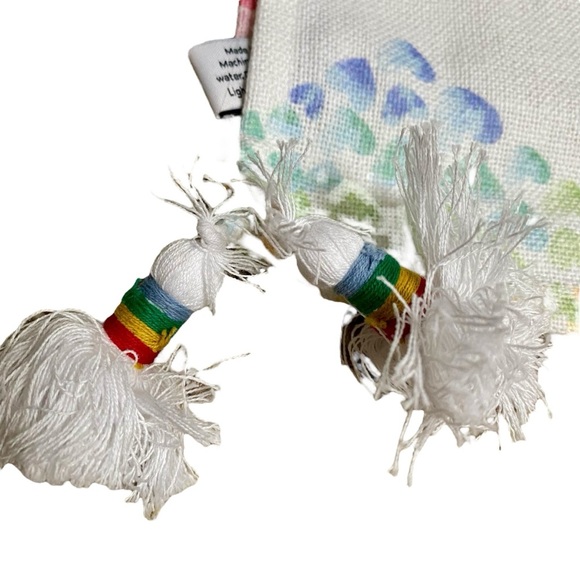 Cupcakes and Cashmere At Home Rainbow Heart Tassel Table Runner NWT - Picture 2 of 8